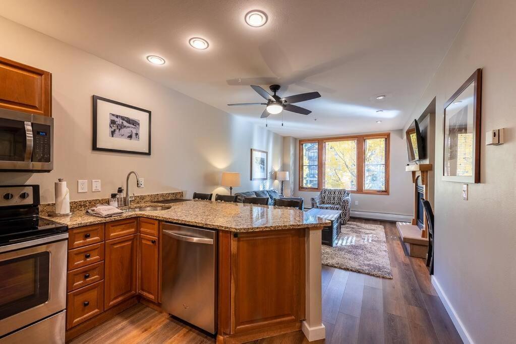 Ski-In/Ski-Out Zephyr 1 Bedroom Condo วินเทอร์พาร์ค ภายนอก รูปภาพ