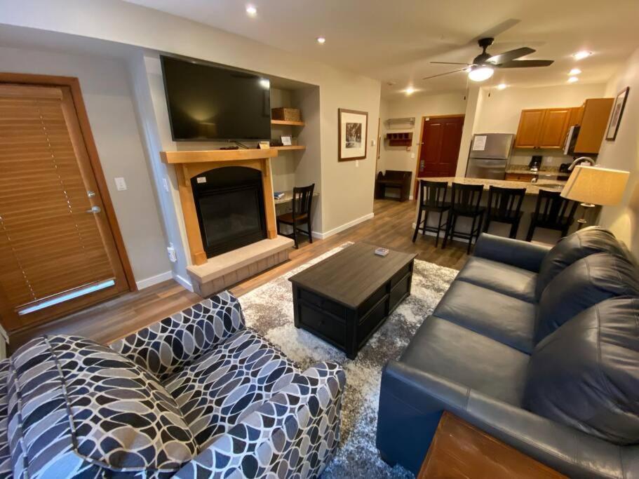 Ski-In/Ski-Out Zephyr 1 Bedroom Condo วินเทอร์พาร์ค ภายนอก รูปภาพ